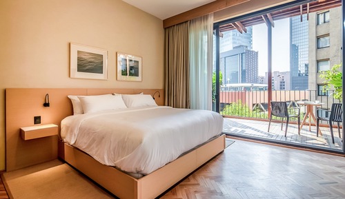 Deluxe Room, 1 King Bed