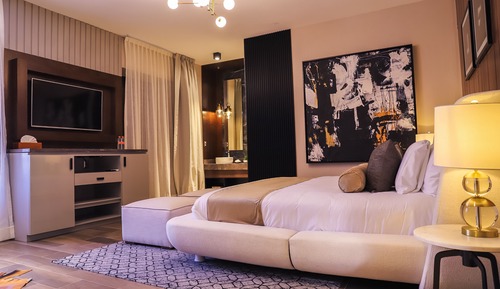Deluxe Studio Suite