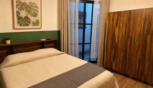 Comfort Room, Multiple Beds