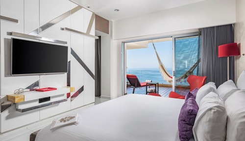 Ultra Suite North