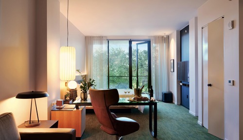 Studio Suite, Balcony