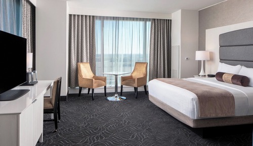 Premium Room, 1 King Bed, Corner