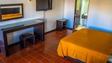 Basic Room, 1 King Bed