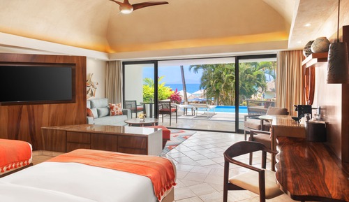 Club Ocean View Swim up Suite Double (13+ only)