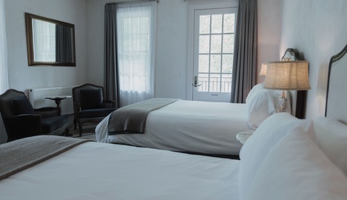 Room, 2 Queen Beds, Mobility Accessible (Chateau Riverfront)