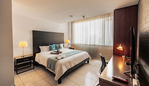 Junior Suite, 1 King Bed, City View
