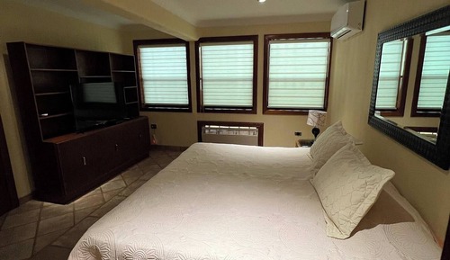 Honeymoon Suite