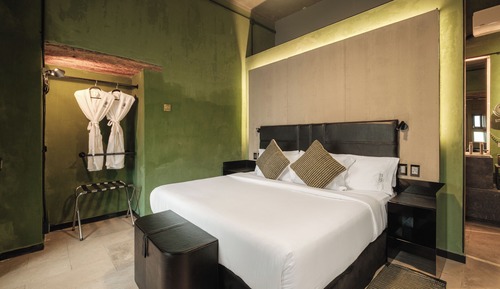 Standard Room (Noisy Room)