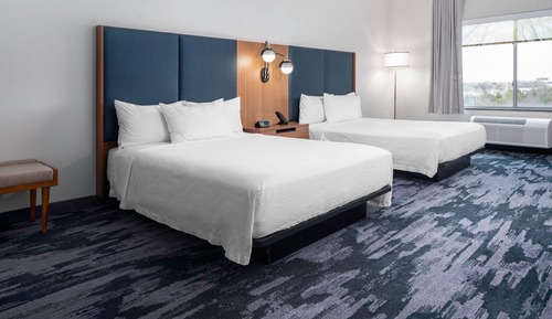 Room, 2 Queen Beds, Accessible Bathtub