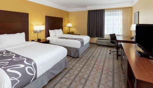 Room, 2 Queen Beds, Bathtub Grab Bars, Non Smoking (Mobility/Hearing Accessible)