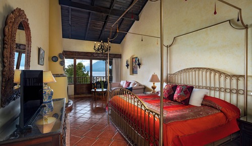 Deluxe Suite, Lake View