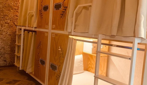 Cama en habitación Deluxe Compartida Mixta de 8 Camas