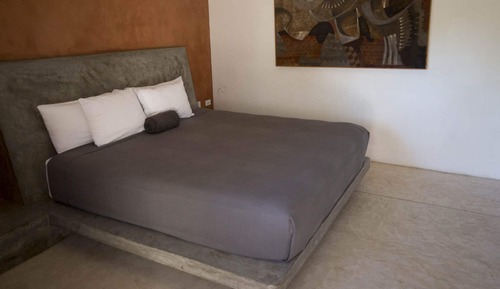 Classic Room, 1 King Bed