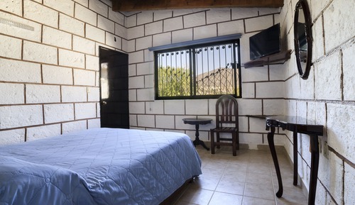 Standard Room, 1 Queen Bed