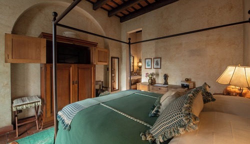 Junior Room, 1 Queen Bed, Fireplace