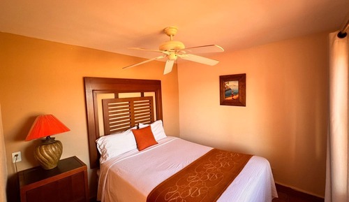 Standard Room, Multiple Beds, Pool View