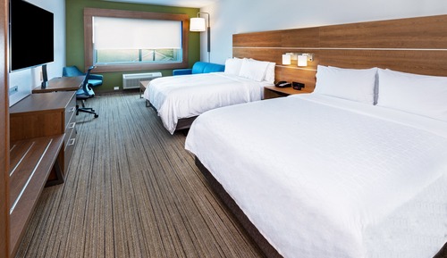 Standard Room, 2 Queen Beds, Accessible Bathtub (Accessible Tub)