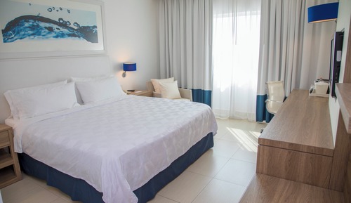 Standard Room, 1 King Bed (Top Floor)