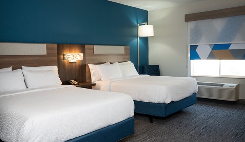 Standard Room, 2 Queen Beds, Corner