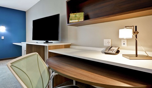 Studio, 1 King Bed, Accessible