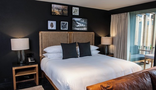 Superior Suite, 1 King Bed, Private Bathroom, Tower