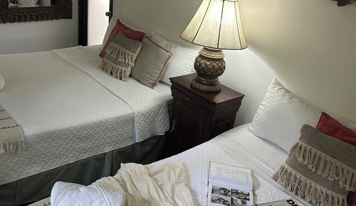 Deluxe Room, Balcony, Partial Lake View