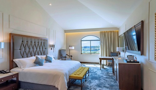 Deluxe Room, 1 King Bed