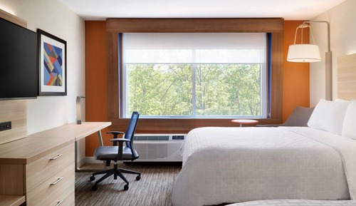 Suite, 2 Bedrooms, Microwave