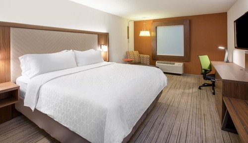Suite, 1 King Bed, Microwave