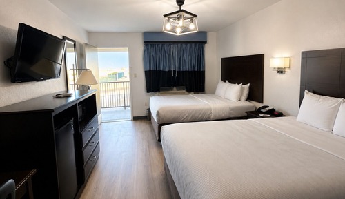 Standard Room, 2 Queen Beds, Non Smoking