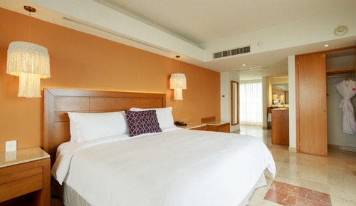 Junior Suite - Buffet Breakfast Max 2 Adults