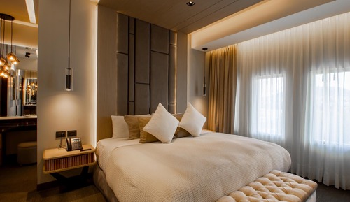 Suite, 1 King Bed, Non Smoking, Jetted Tub (2nd Floor)