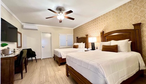 Double Room, 2 Double Beds