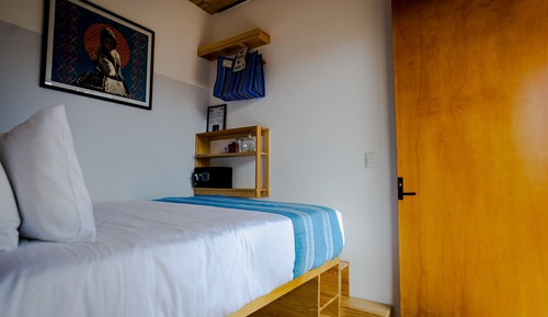 Basic Single Room, 1 Queen Bed