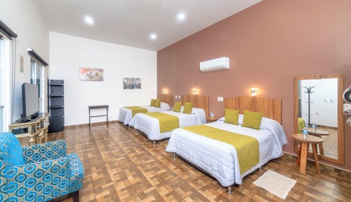 Standard Room (Three beds)