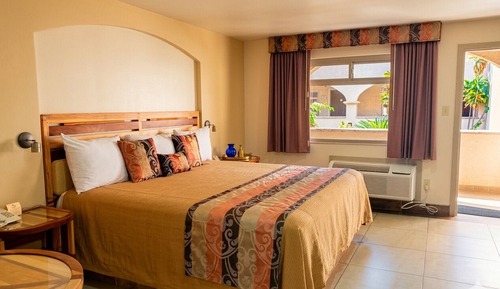 Deluxe Single Room