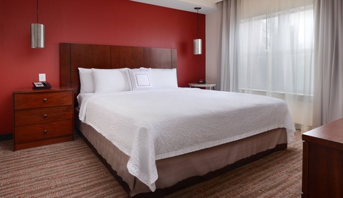 Studio, 1 King Bed with Sofa bed (Hearing Accessible)
