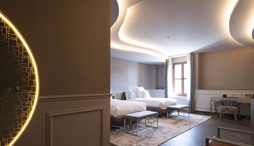 Deluxe Studio Suite, 2 Double Beds, Bathtub, City View