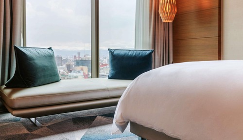 Superior Room, 1 King Bed, City View