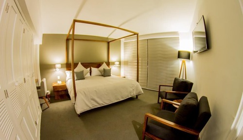 Standard Room, 1 Queen Bed