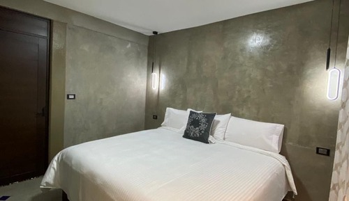 C6 - Deluxe Double Room, Patio, Garden View