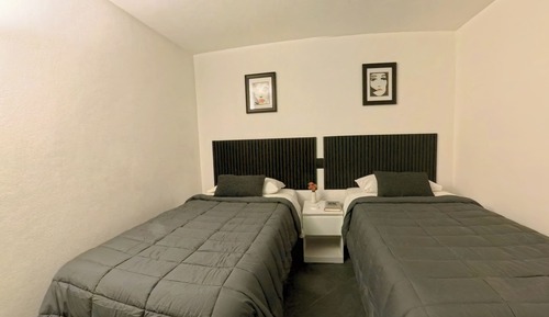 Deluxe Loft, 2 Bedrooms, Pets Not Allowed, Annex Building