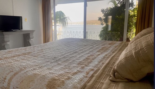 Basic Room, Balcony, Lake View