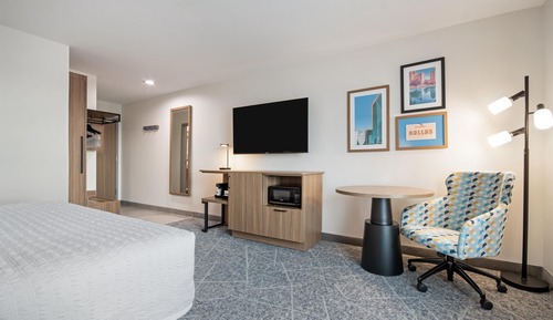 Room, 1 King Bed, Accessible (Hearing)