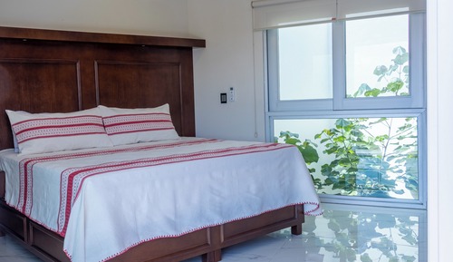 Deluxe Suite, City View