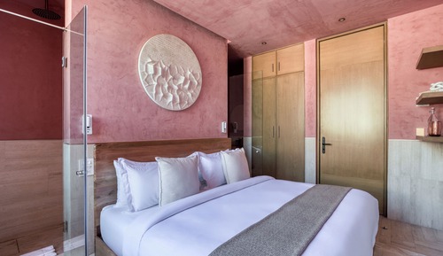 Premium Suite, City View