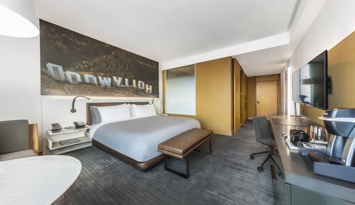 Classic Room, 1 King Bed, City View