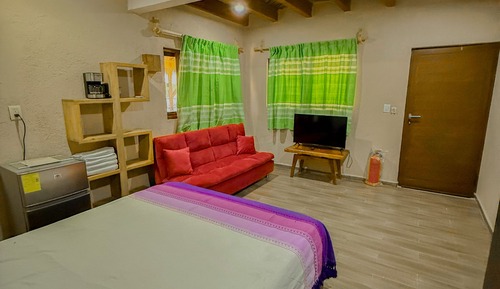 Deluxe Cabin, Mountainside