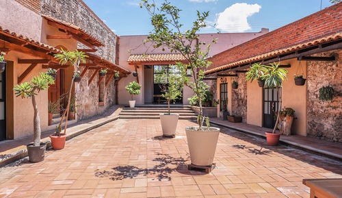 Family House, Multiple Bedrooms, Mobility Accessible, Courtyard View