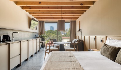 Deluxe Studio Suite